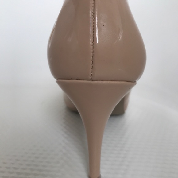 Perfect for everything! Dress pump taupe size 9 - Picture 4 of 4